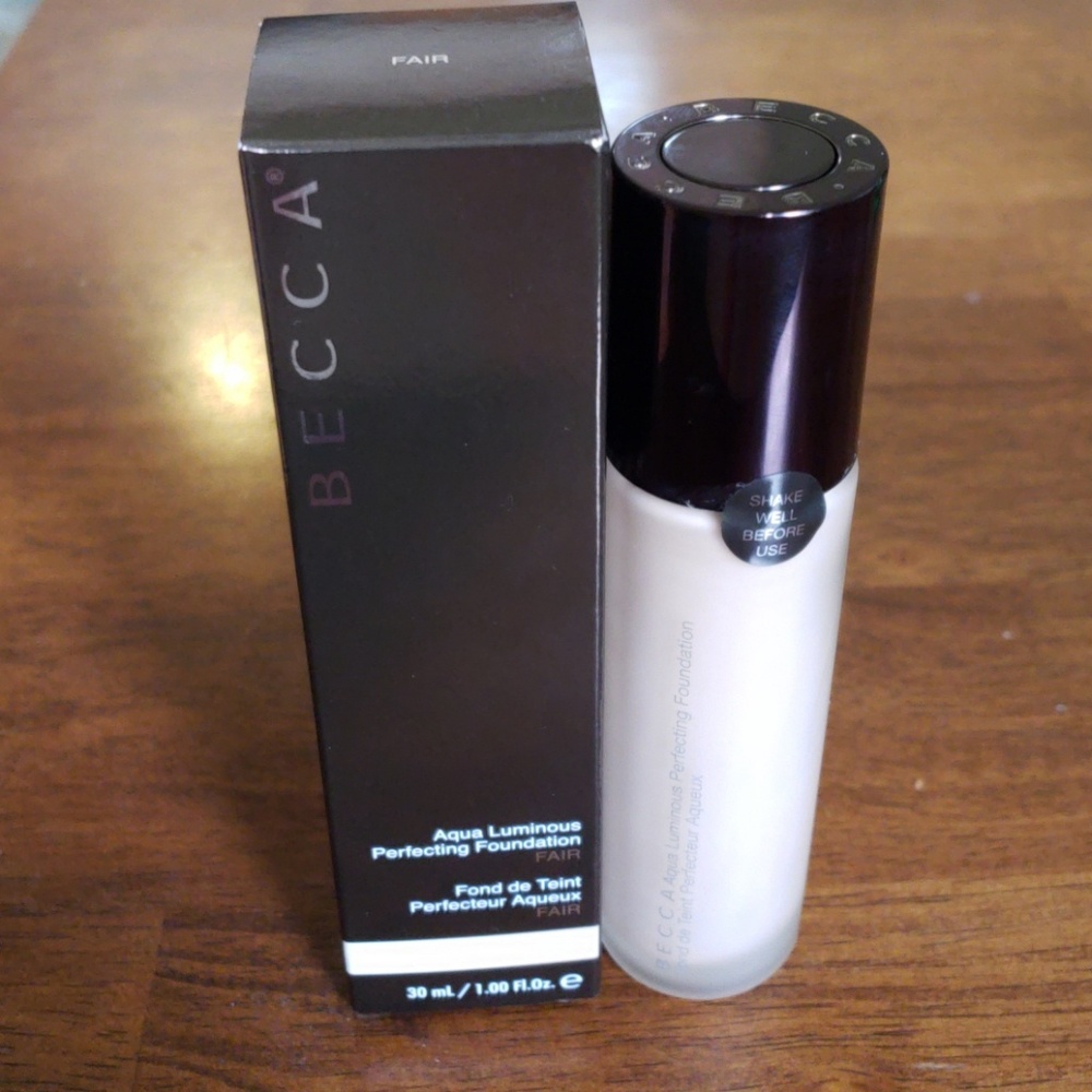 Becca Aqua Luminous Perfecting Foundation